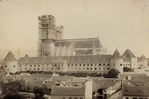 1885. godina - obnova Zagrebačke katedrale nakon razornog potresa 1880. godine